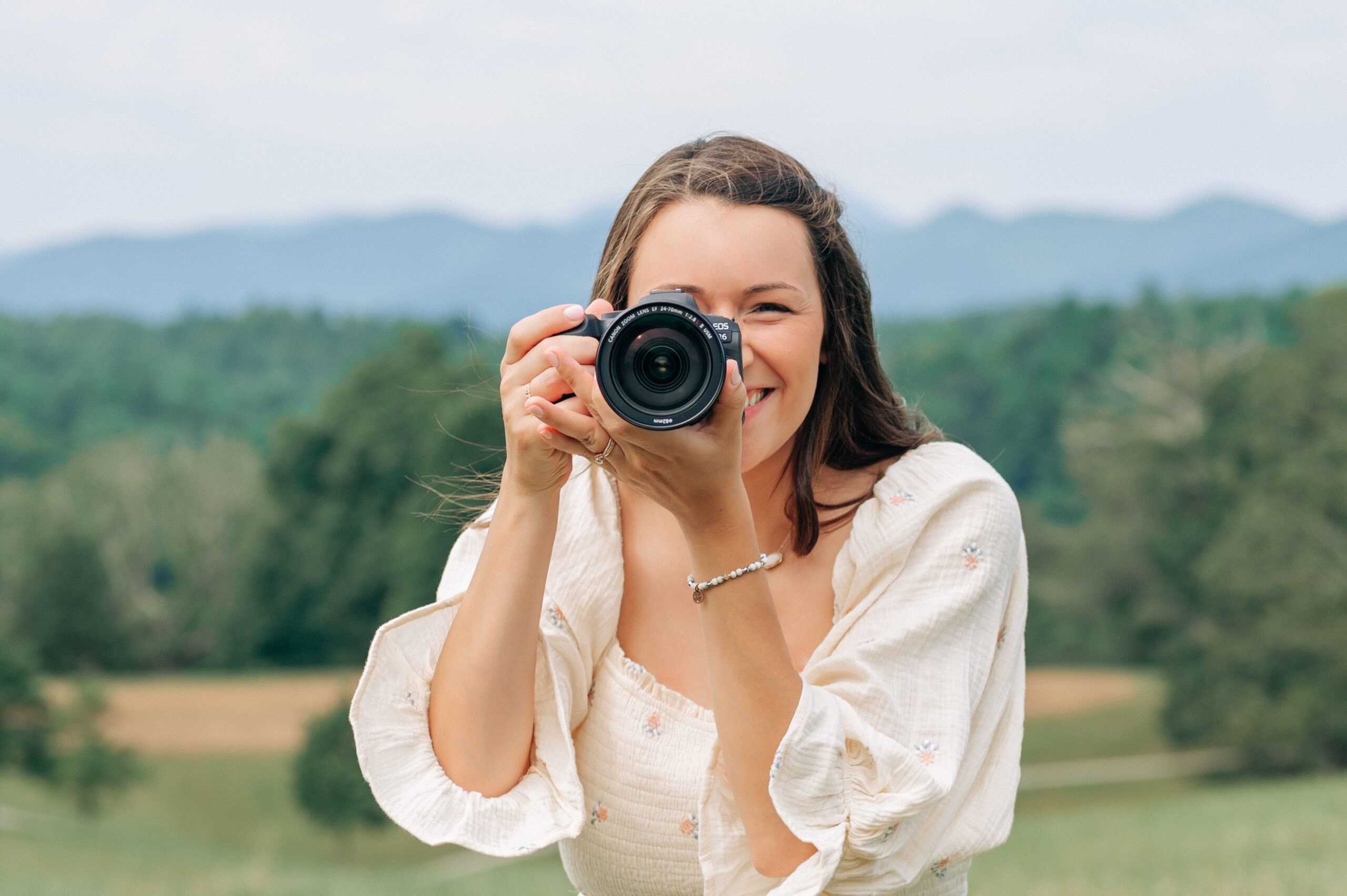 Rachel Marie Photography photographs motherhood and families in the Asheville and Hendersonville area of Western North Carolina!