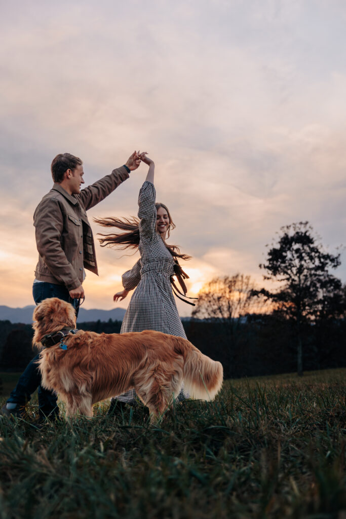 Couples family photo session with sunset mountain views at Biltmore Estate in Asheville, NC with Rachel Marie Photography