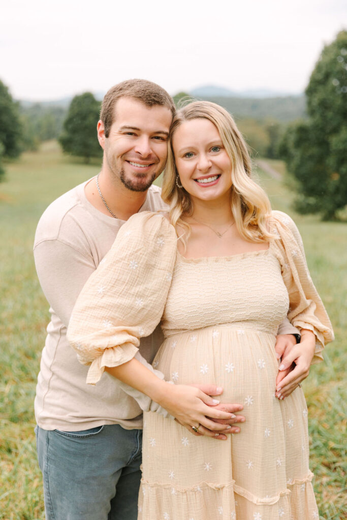 Maternity Photos at the Biltmore Estate in Asheville, North Carolina with Rachel Marie Photography